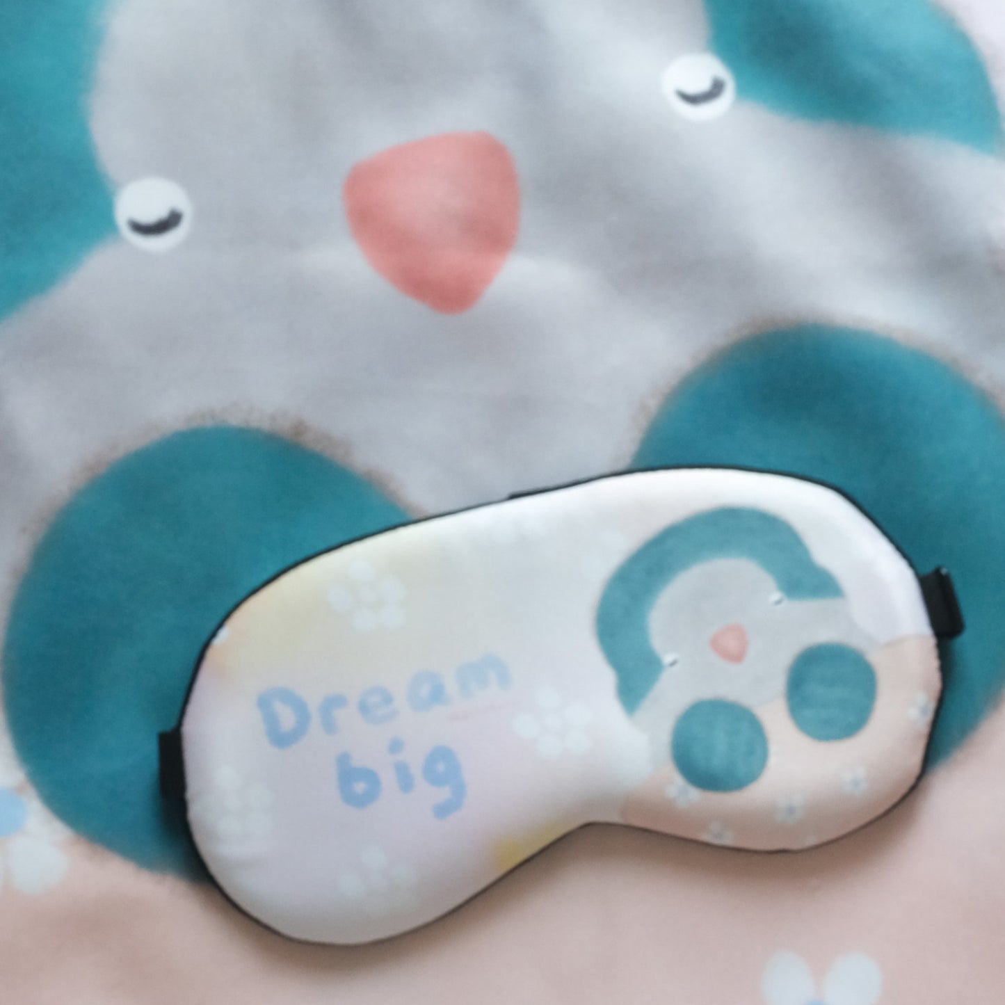 : : Eye mask: : 🌱 Quaker parrot