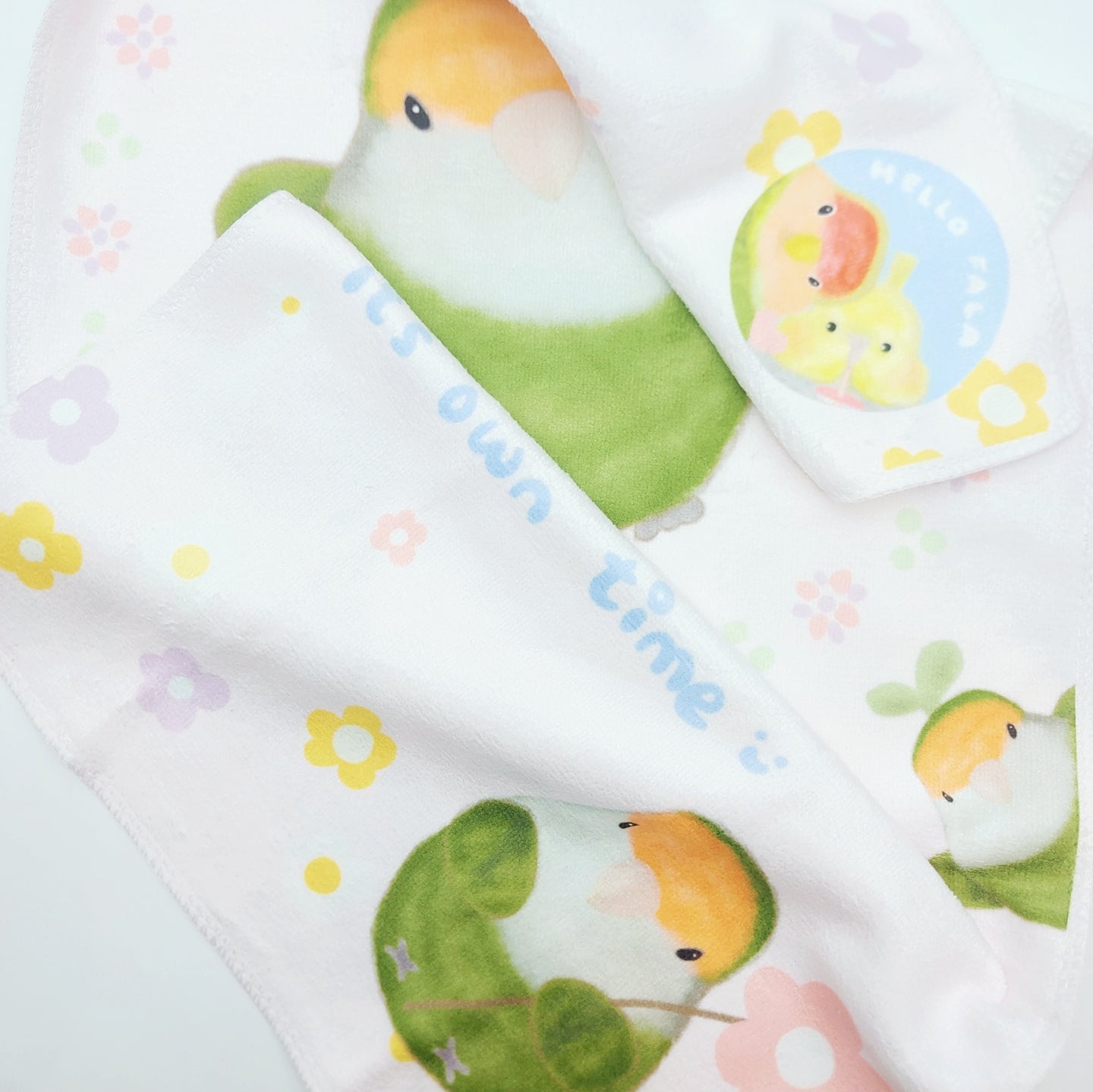 : :Soft and comfortable towel: : š±Lovebird and cute flower