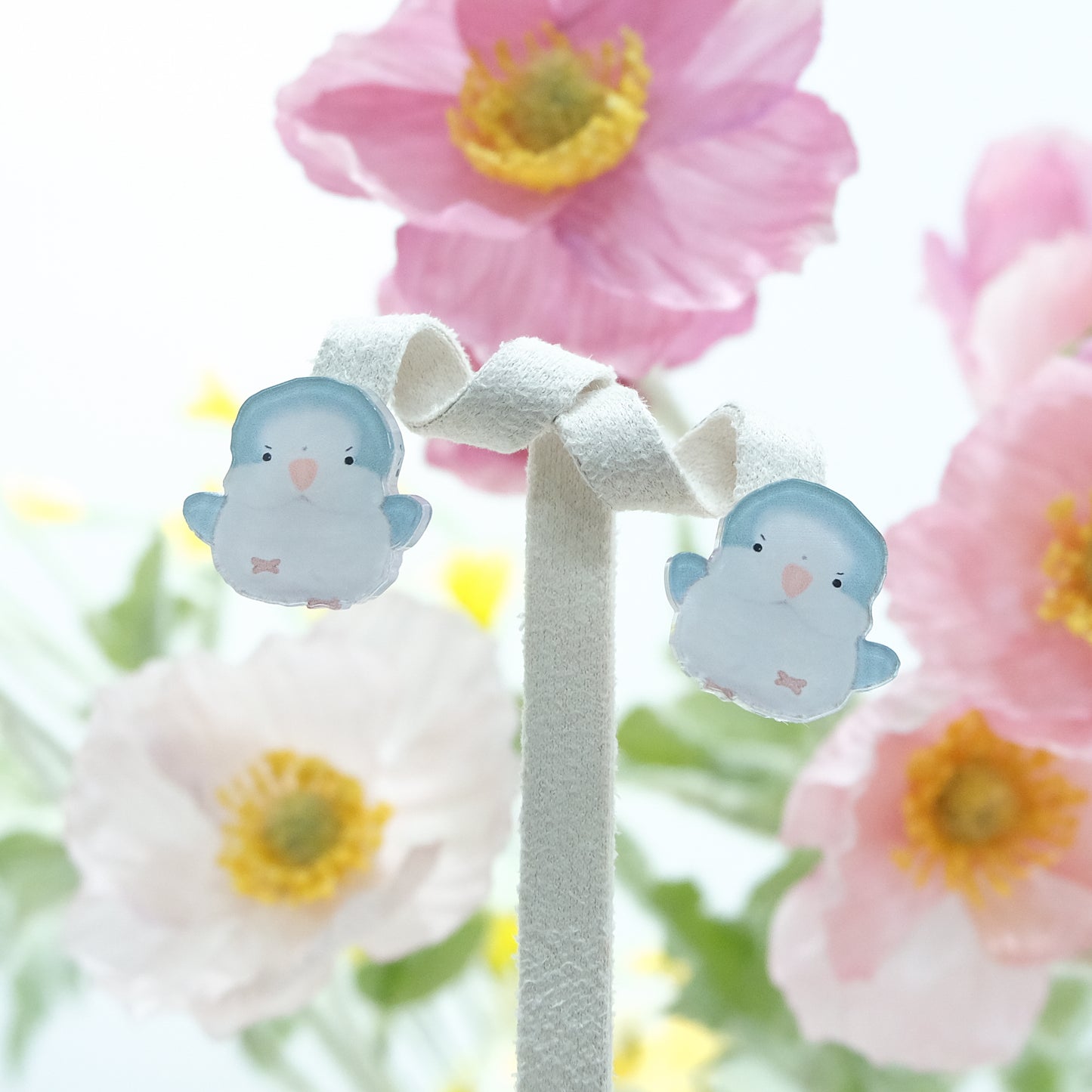 :: Earrings:: ❗You can choose different parrots to make it a pair❗Blue quaker parrot